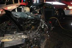 Muž zemřel po nárazu do stromu