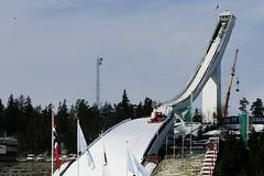 S puškou kolem můstku