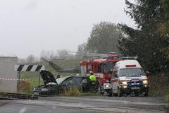 Vlak srazil na přejezdu auto