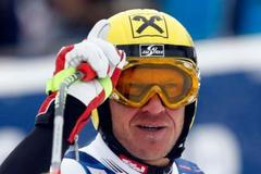 Hermann Maier po svém dojezdu v Kitzbüehelu