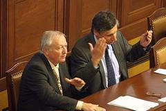 Sněmovna v úterý 15.září