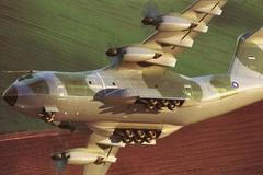 A 400M, nový náklaďák oblohy NATO, poprvé vzlétl