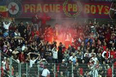 Fanoušci Sparty při derby se Slavií