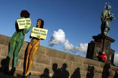 Protest proti stahování zvířat z kůže