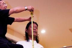 Suparwono - Nejvyšší muž Indonésie měří 2,42 metru