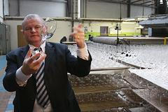 Sklárny ve Světlé opět pracují