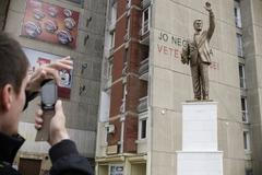 Kosovo Clinton socha