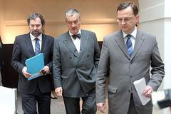 Koaliční jednání poprvé ve třech