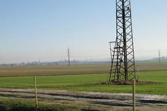 ČEZ varoval před stavbou posedů na sloupech elektrického vedení