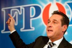 Heinz Christian Strache ve sporu s televizí ORF