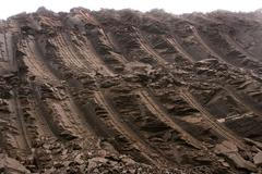 Greenpeace blokují rypadlo