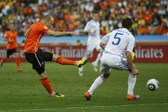 Gól Arjena Robbena Slovensko Nizozemsko