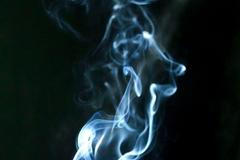 Kubera: Celý národ popíjí, tak alkohol nevadí. Cigareta ano.