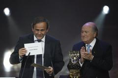 Blatter a Platini s obálkou