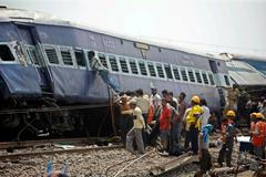 Sabotáž na kolejích: V rychlíku v Indii zemřelo 65 lidí