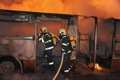 V Praze shořel autobus MHD