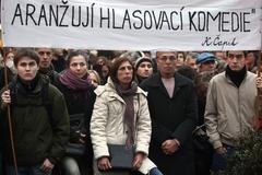 Praha na nohou, demonstruje proti politikům ODS-ČSSD