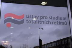 Ústav pro studium totalitních režimů