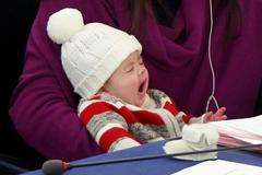 Mateřská, rodičovská, přídavky. Ilustrační snímek