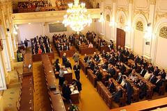 Sněmovna se poprvé schází