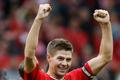 Liverpoolský kapitán Gerrard v utkání s Manchesterem United