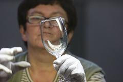 Sklárny ve Světlé opět pracují