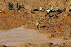 Sesuvy půdy v indonésii