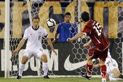 ČR - USA: Martin Fenin střílí gól