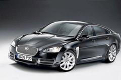 4 Auto roku Jaguar XJ