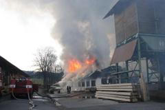 Požár pily u obce Brloh