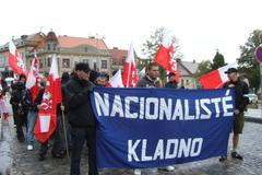 Autonomní nacionalisté: Ultrapravice ztížila život v Unhošti