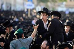 Židé provolávali v Jeruzalémě svrchovanost Tóry