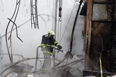 Požár haly v pražských Malešicích