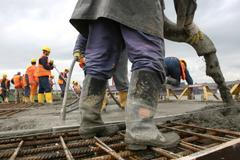 Stavba rychlostní silnice R55 u Hulína