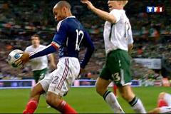 Henry a jeho ruka v zápase s Irskem