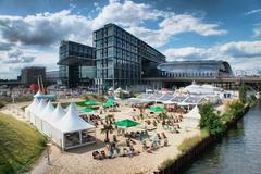 Nejpůsobivější nádražní budovy světa