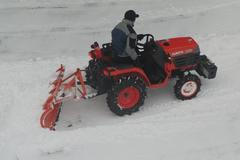 Kalamita v Pardubicích - Chodníkovač