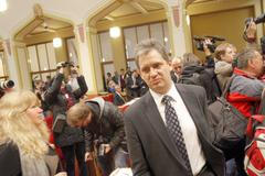 Nesouhlas s modrooranžovou pražskou vládou