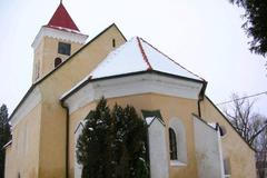 kostel Hošťalovice