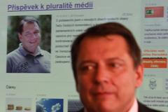 Paroubek křtí web Vaše věc