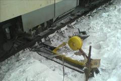 Vlak srazil v Holešovicích železničáře