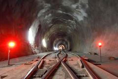 Nejdelší železniční tunel světa