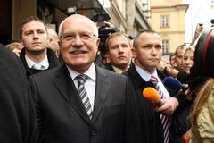 17. listopad - prezident Václav Klaus na Národní třídě