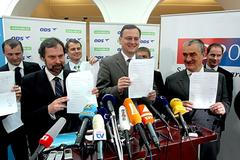 Koaliční jednání poprvé ve třech