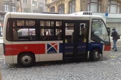 Praha představila první elektrobus, který bude jezdit centrem města