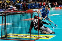 MS ve florbale: Česko - Švýcarsko (Chrápek)