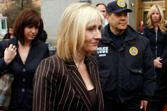 J. K. Rowlingová u soudu o Harryho Pottera