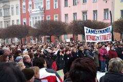 Demonstrace odborářů na Lidickém náměstí v Ústí nad Labem