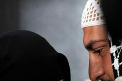 Ve Francii se soudí žena, která řídila v nikábu