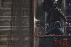 Řádění srbských fanoušků v Itálii